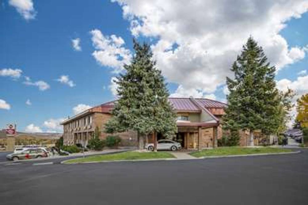 Best Western Plus Landmark Inn