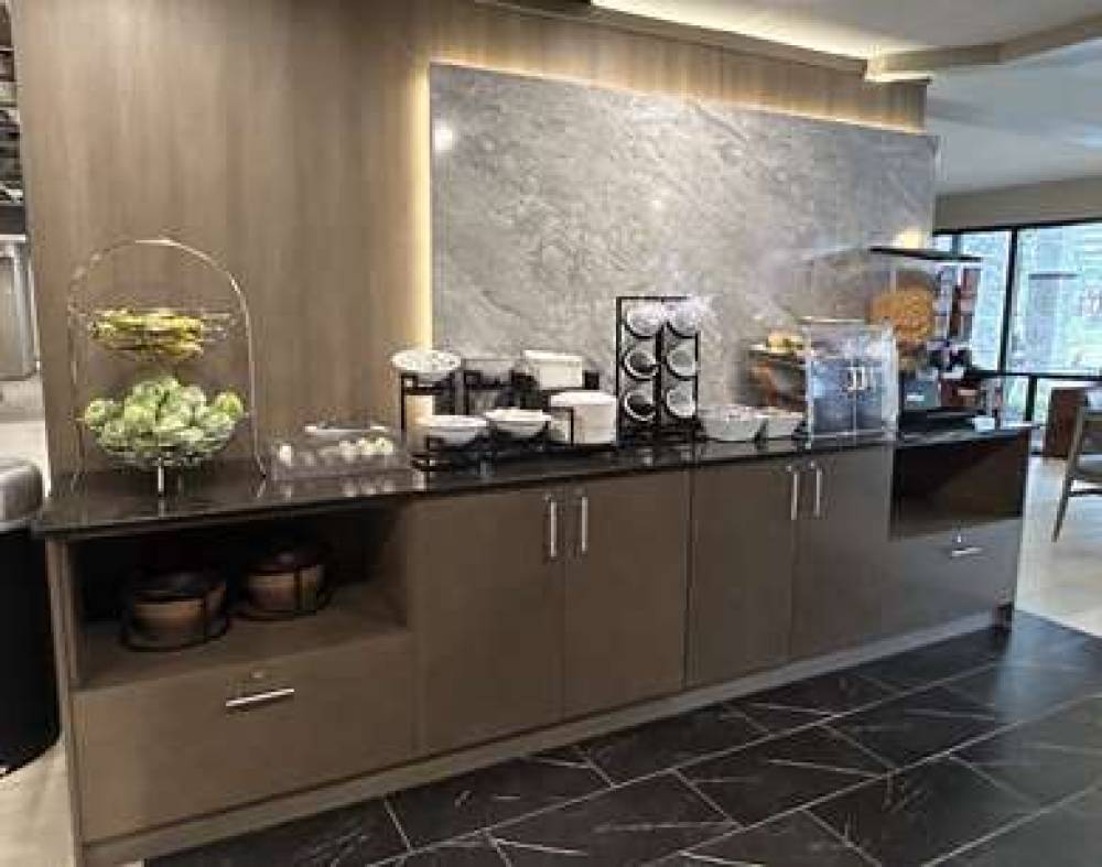 Best Western Plus Meadowlands 6
