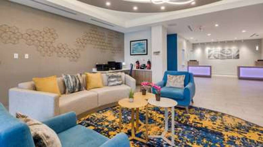 Best Western Plus Mid County 8