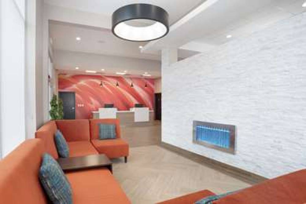 Best Western Plus Mobile Inn & Suites 2