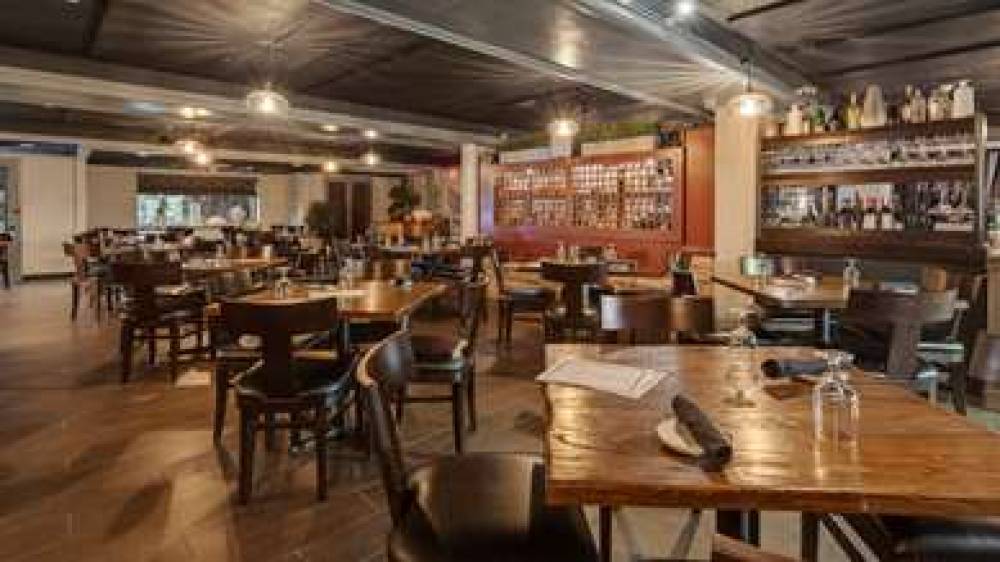 Best Western Plus Murray Hill Hotel And Suites 8