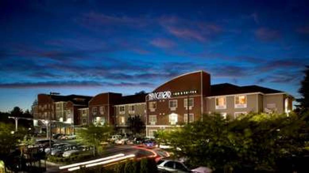 Best Western Plus Navigator Inn & Suites