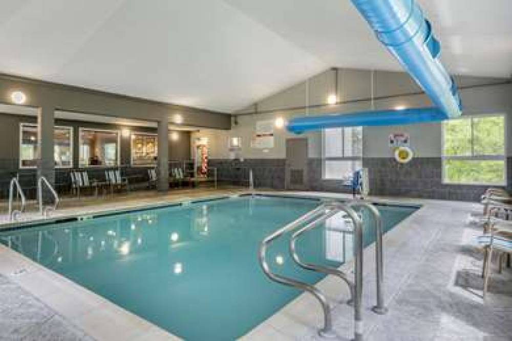Best Western Plus New England Inn & Suites 3