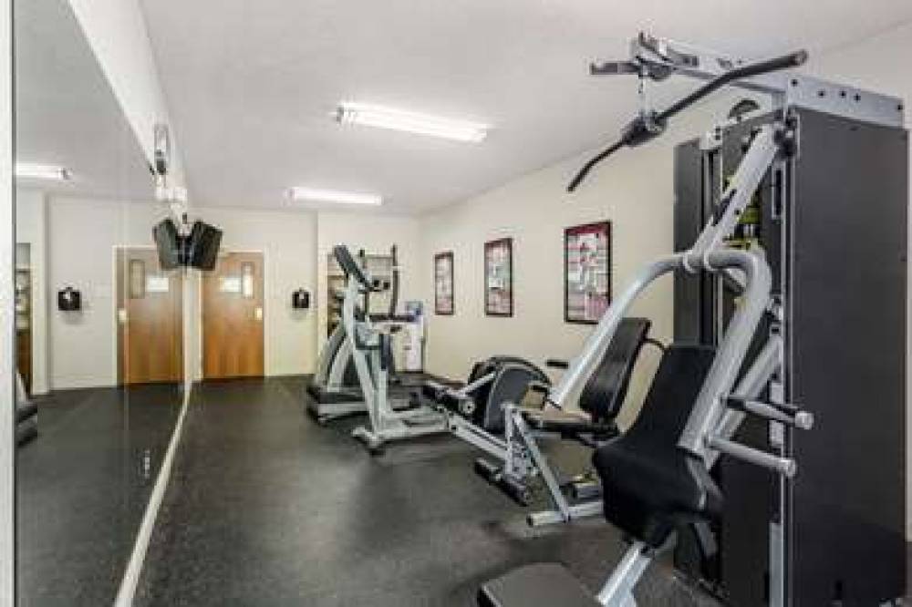 Best Western Plus New England Inn & Suites 6