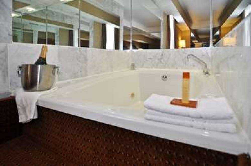 Best Western Plus Newark Airport West 8