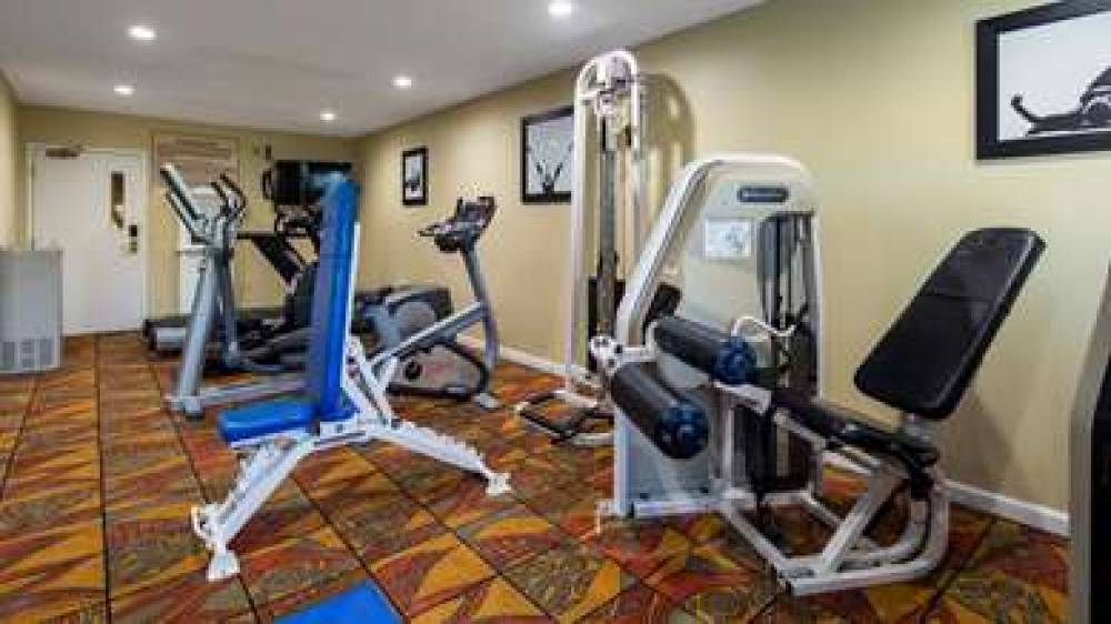 Best Western Plus Newport News Inn & Suites 9