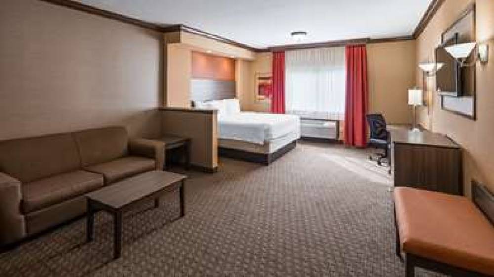 Best Western Plus North Canton Inn & Suites 6