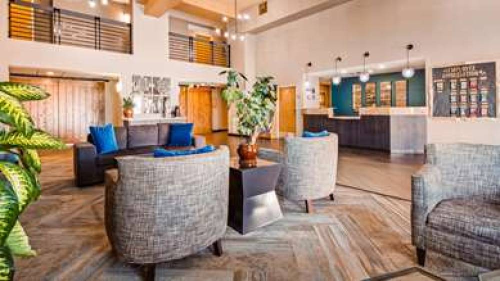 Best Western Plus North Las Vegas Inn & Suites 4