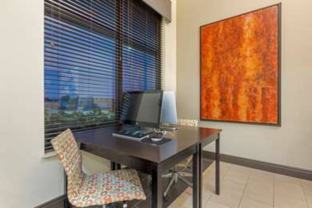 Best Western Plus North Platte Inn & Suites 9