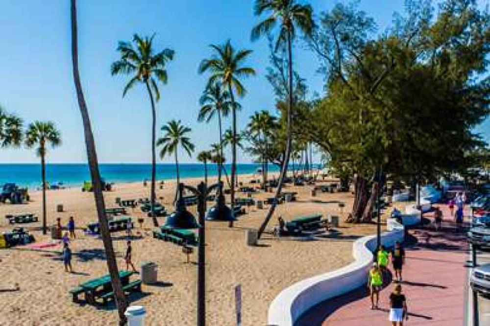 Best Western Plus Oceanside Inn 2