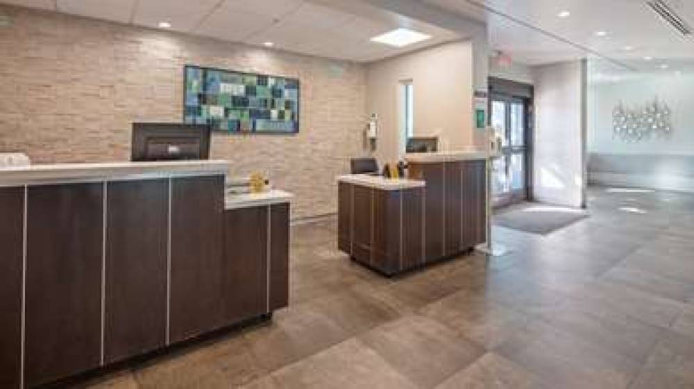 Best Western Plus Oceanside Inn 8