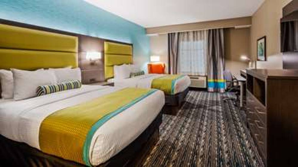 Best Western Plus Pasadena Inn & Suites 9