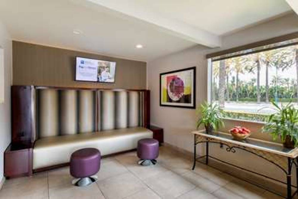 Best Western Plus Pavilions 5