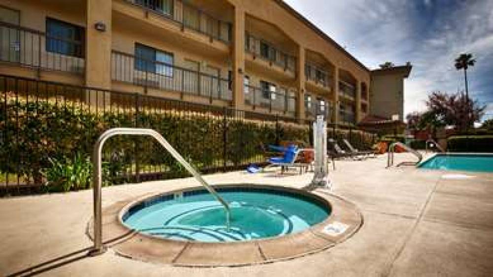 Best Western Plus Pleasanton Inn 2