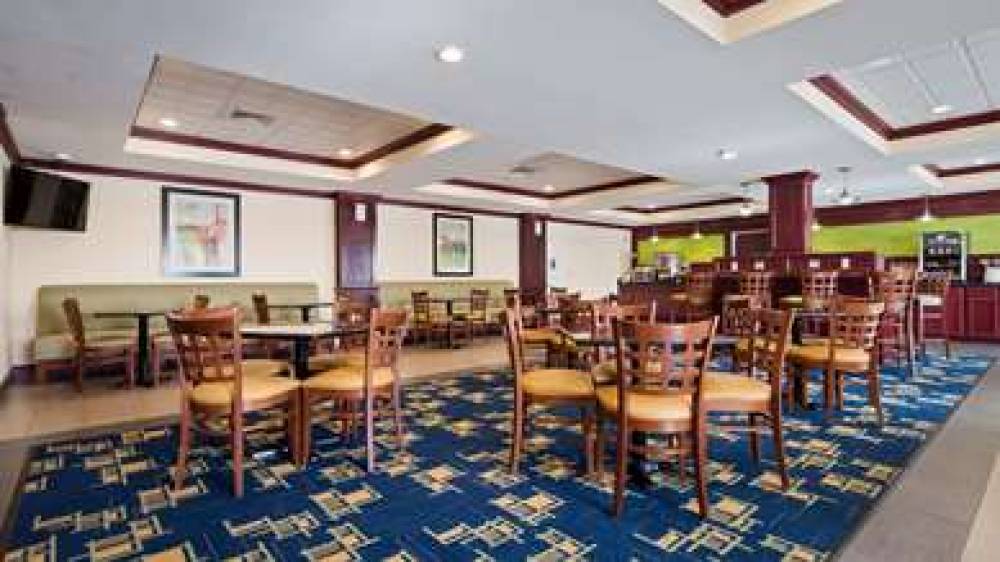 Best Western Plus Pratt 3