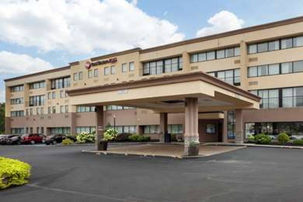 Best Western Plus Reading Inn & Suites 2
