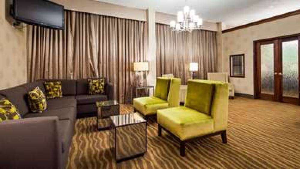 Best Western Plus Richmond Airport Hotel 8