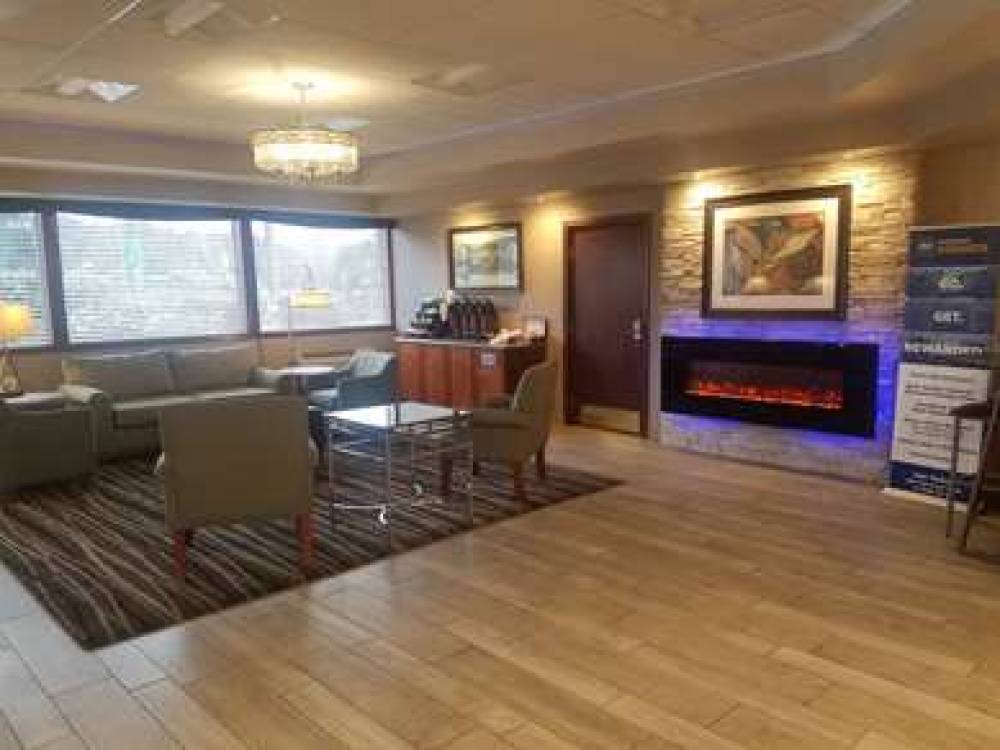 Best Western Plus Rivershore Hotel 8