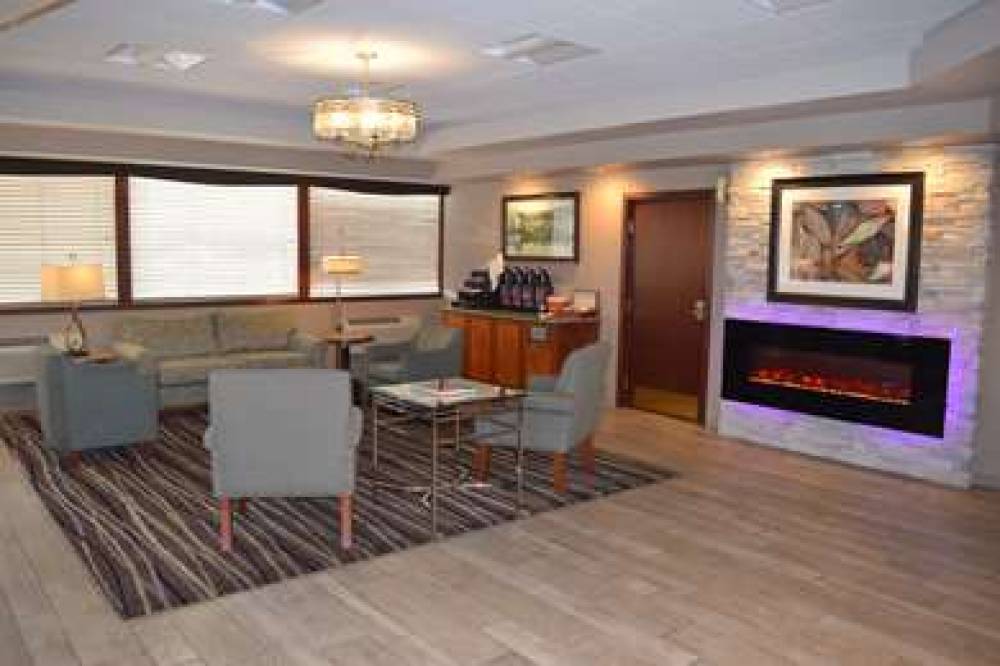 Best Western Plus Rivershore Hotel 5