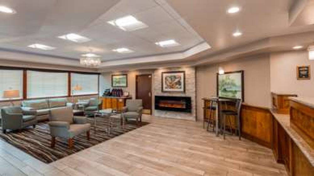 Best Western Plus Rivershore Hotel 4