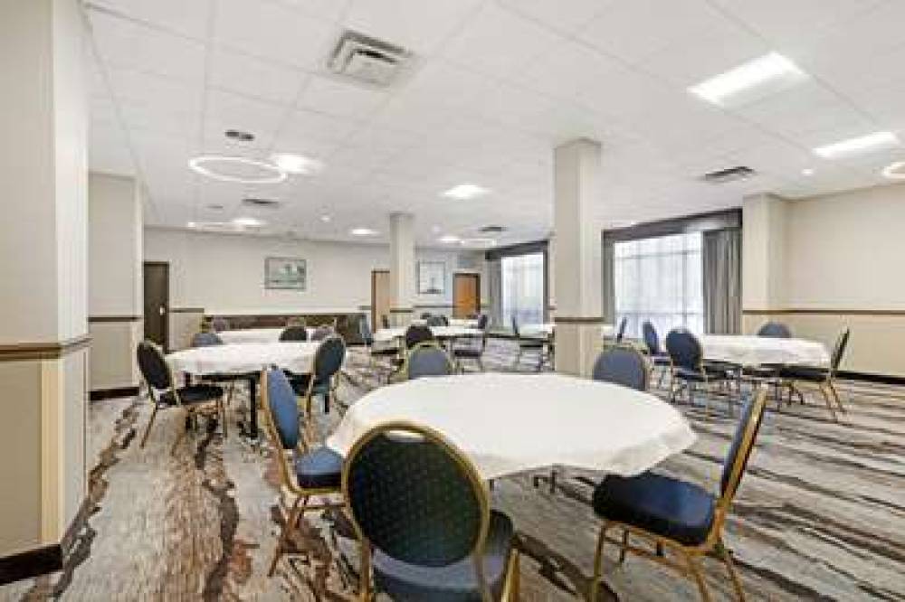 Best Western Plus Savannah Airport Inn & Suites 9