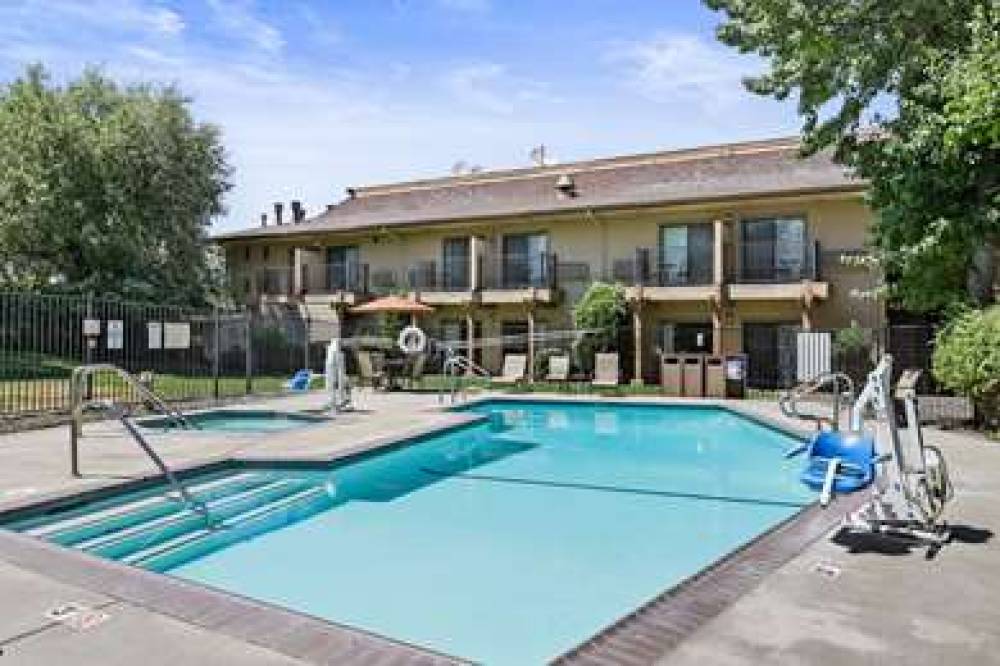 Best Western Plus Sonora Oaks Hotel & Conference Center 8