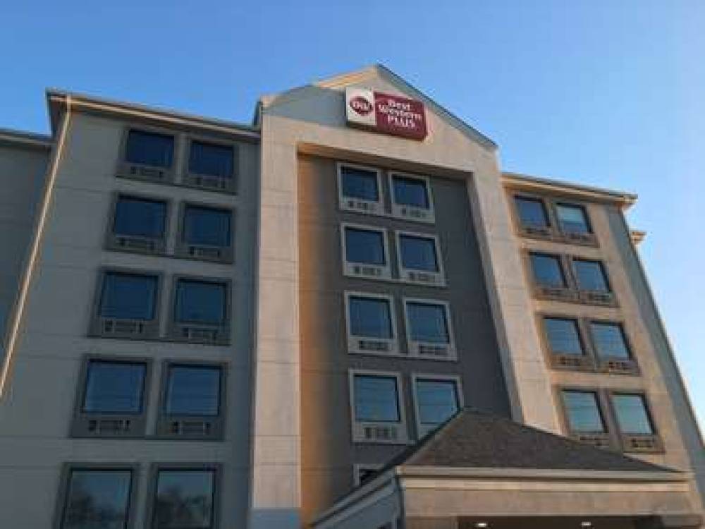 Best Western Plus Spartanburg 9