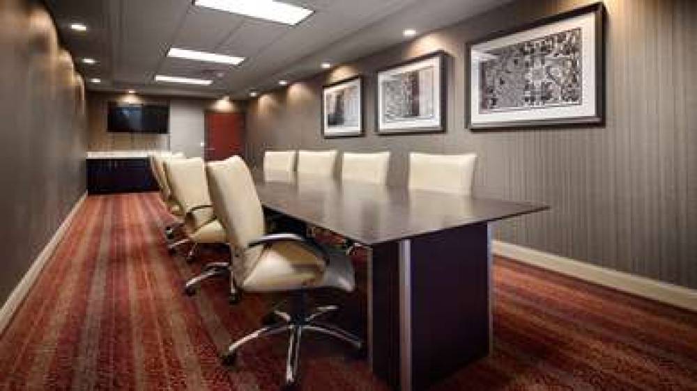 Best Western Plus Stevens County Inn 8