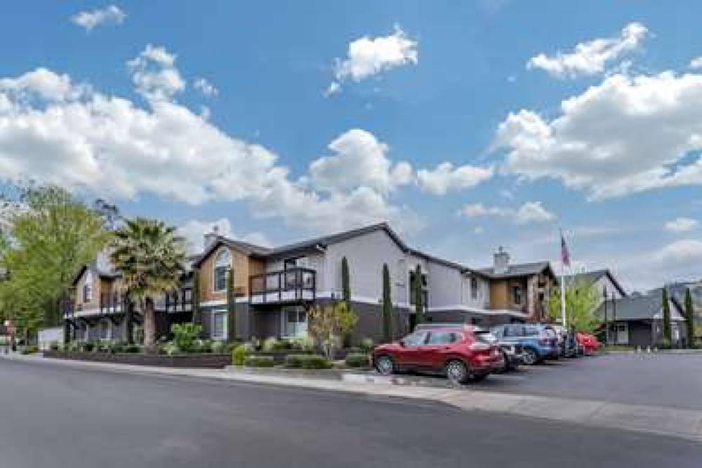 Best Western Plus Stevenson Manor 3