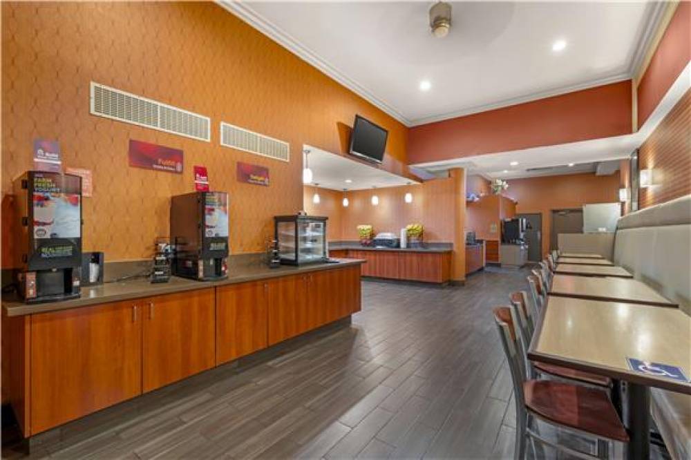 Best Western Plus Stovall's Inn 7