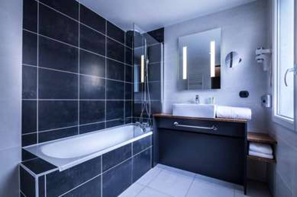 Best Western Plus Suitcase Paris La Defense 8