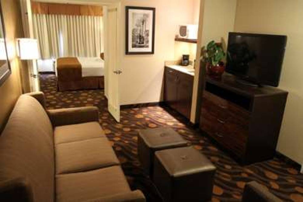 Best Western Plus Suites Hotel Coronado Island 2