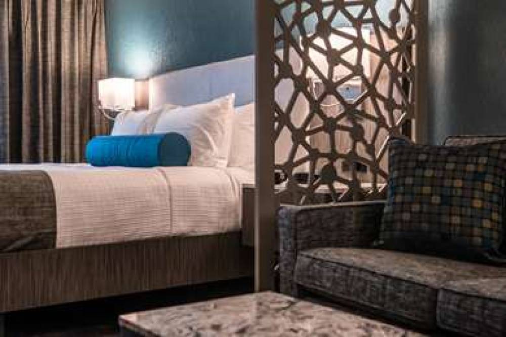 Best Western Plus Temecula Wine Country Hotel & Suites 7