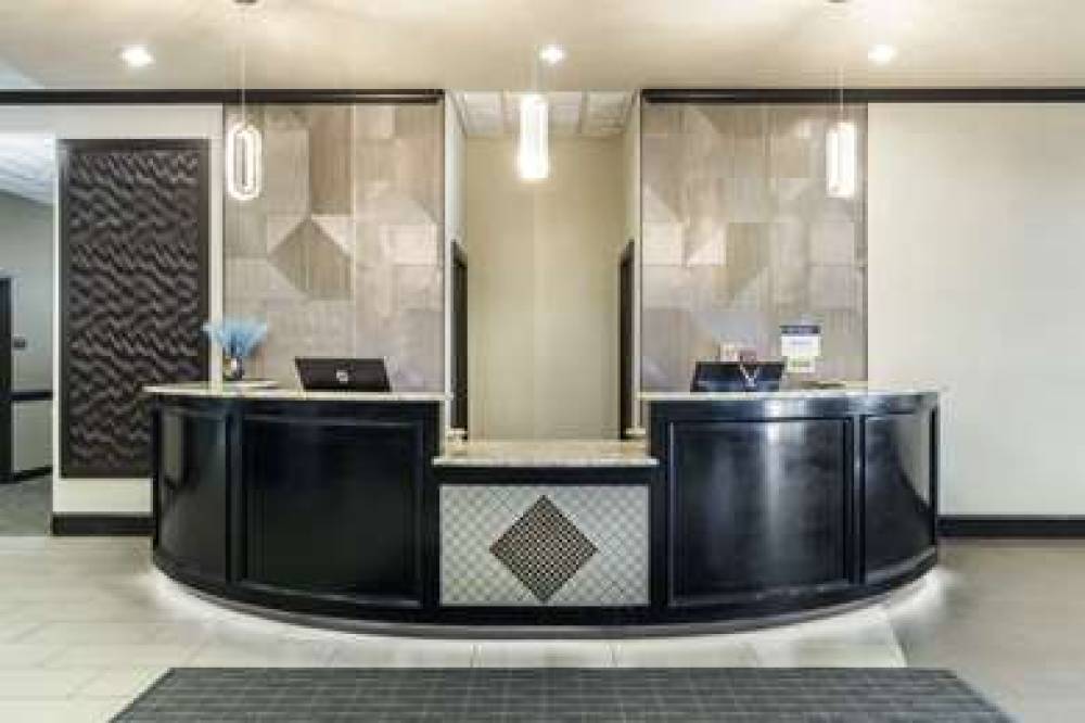 Best Western Plus Texoma Hotel & Suites 10