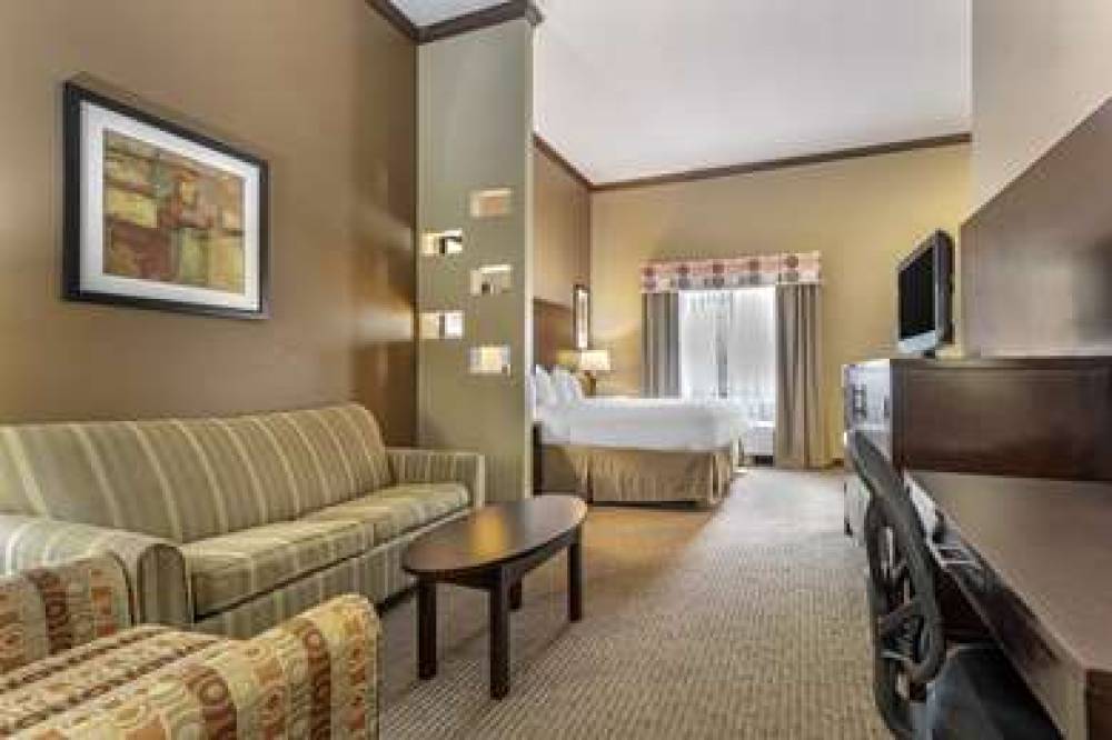 Best Western Plus Texoma Hotel & Suites 2