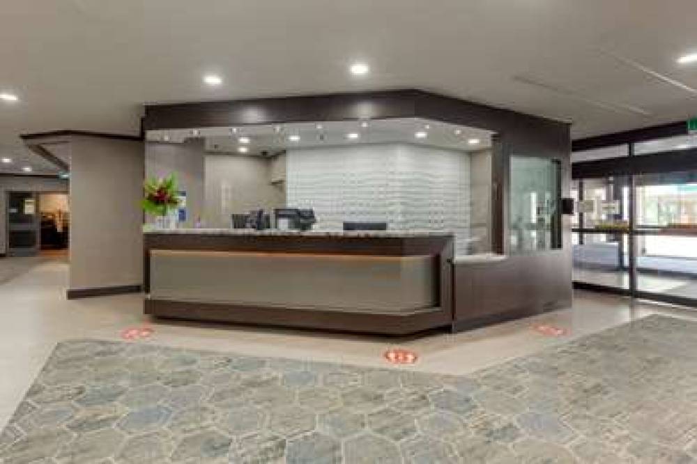 Best Western Plus Toronto Airport Hotel 5