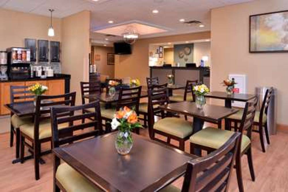 Best Western Plus University Inn 6