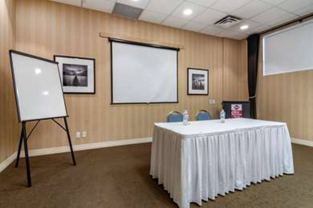 Best Western Plus Vancouver Airport Hotel 9