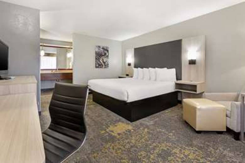 Best Western Plus Weston Inn 9