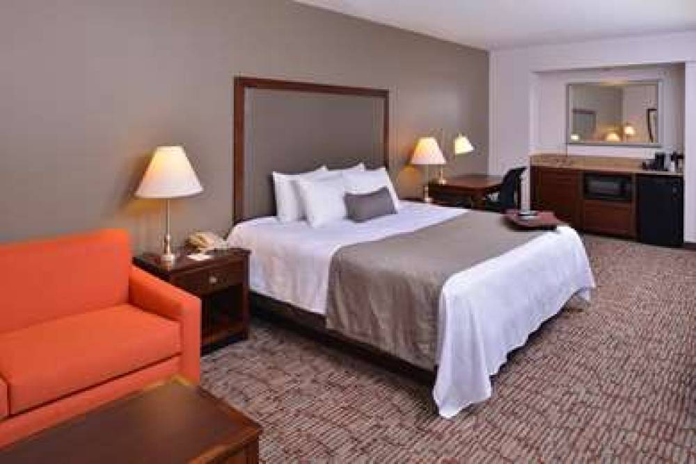 Best Western Plus Wichita West Airport Inn 10