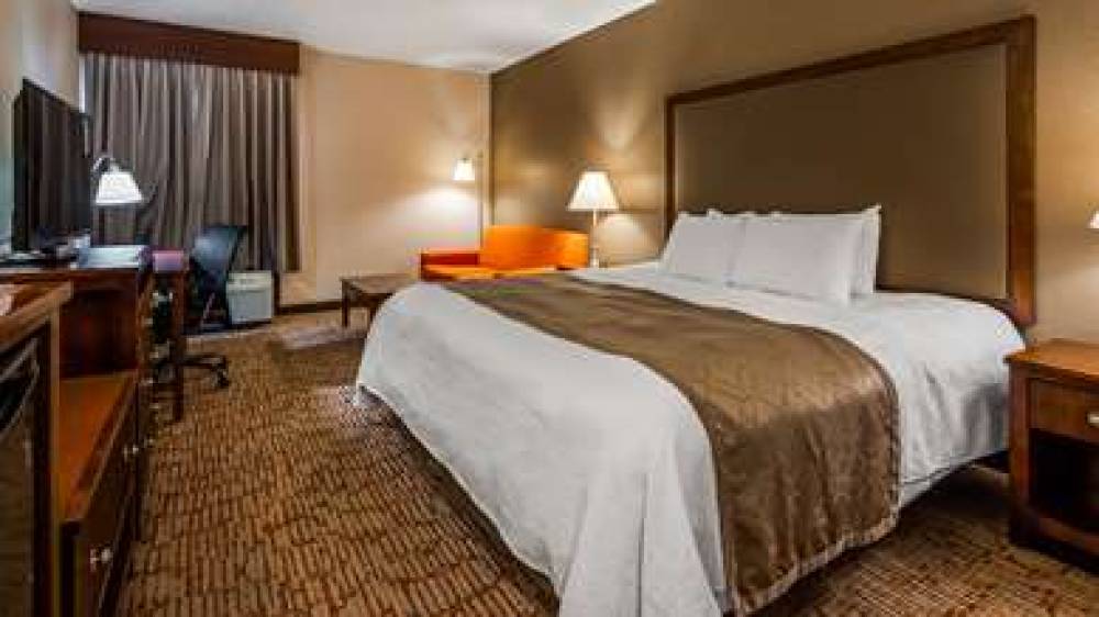 Best Western Plus Wichita West Airport Inn 8