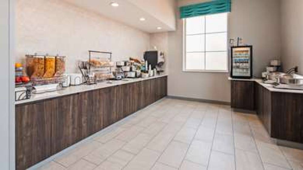Best Western Plus Wilkes Barre-Scranton Airport Hotel 6
