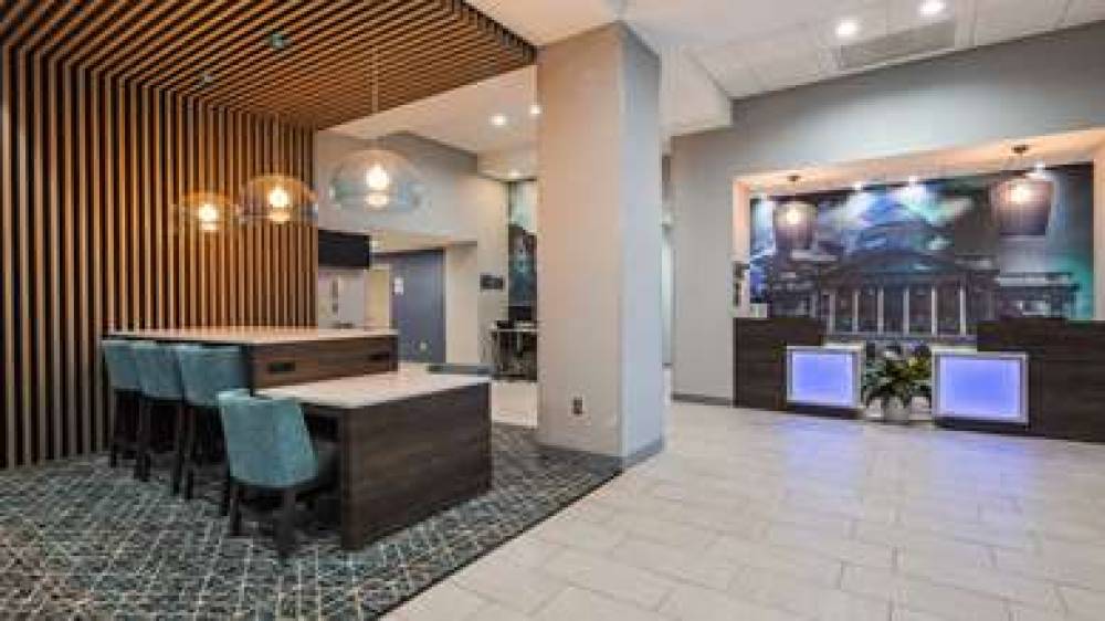 Best Western Plus Wilkes Barre-Scranton Airport Hotel 8