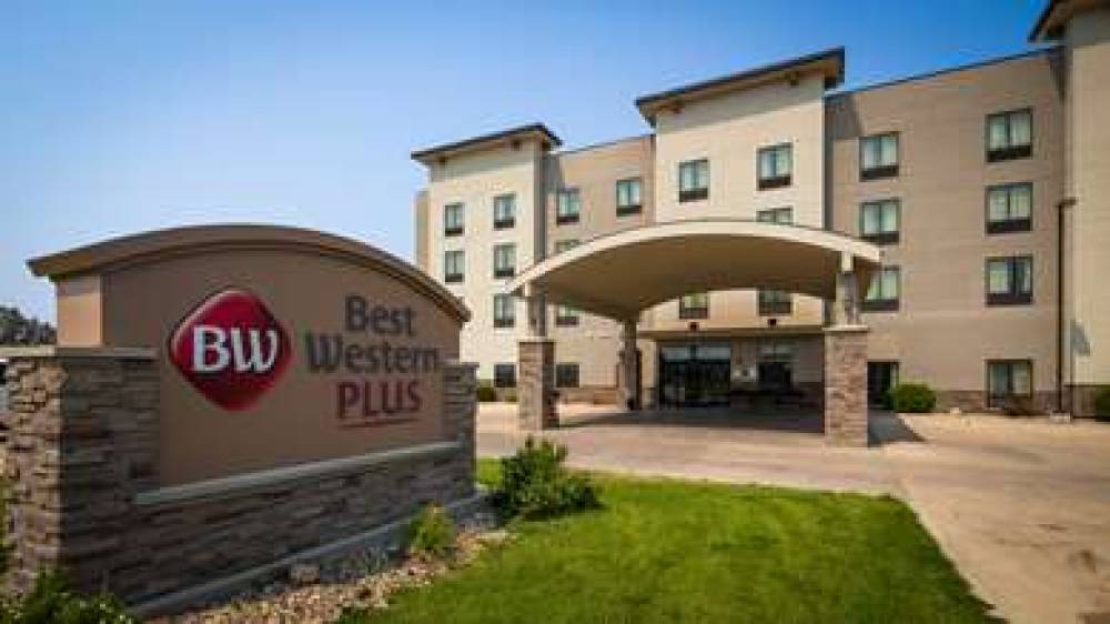 Best Western Plus Williston Hotel & Suites 3