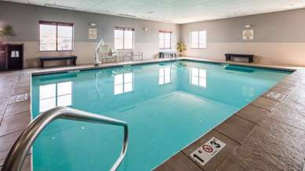 Best Western Plus Williston Hotel & Suites 9