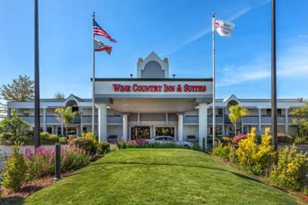Best Western Plus Wine Country Inn & Suites 1