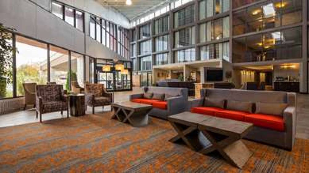 Best Western Premier Alton-St. Louis Area Hotel 6