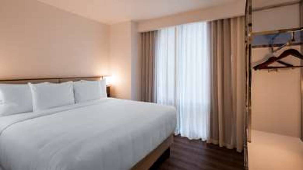 Best Western Premier Empire State Hotel 5