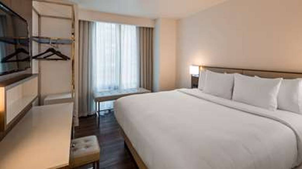 Best Western Premier Empire State Hotel 8