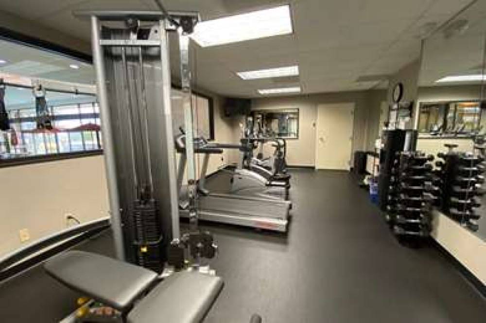 WYNDHAM BURNSVILLE NICOLLET INN 7
